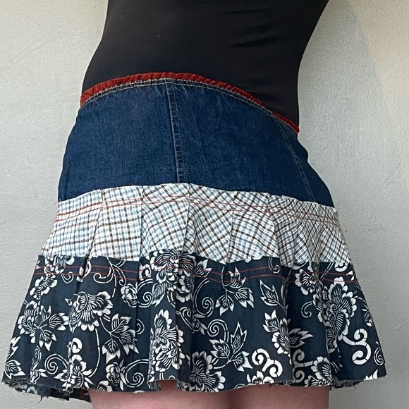 Vintage Z. Cavaricci mixed media ruffled mini skirt - Picture 8 of 8